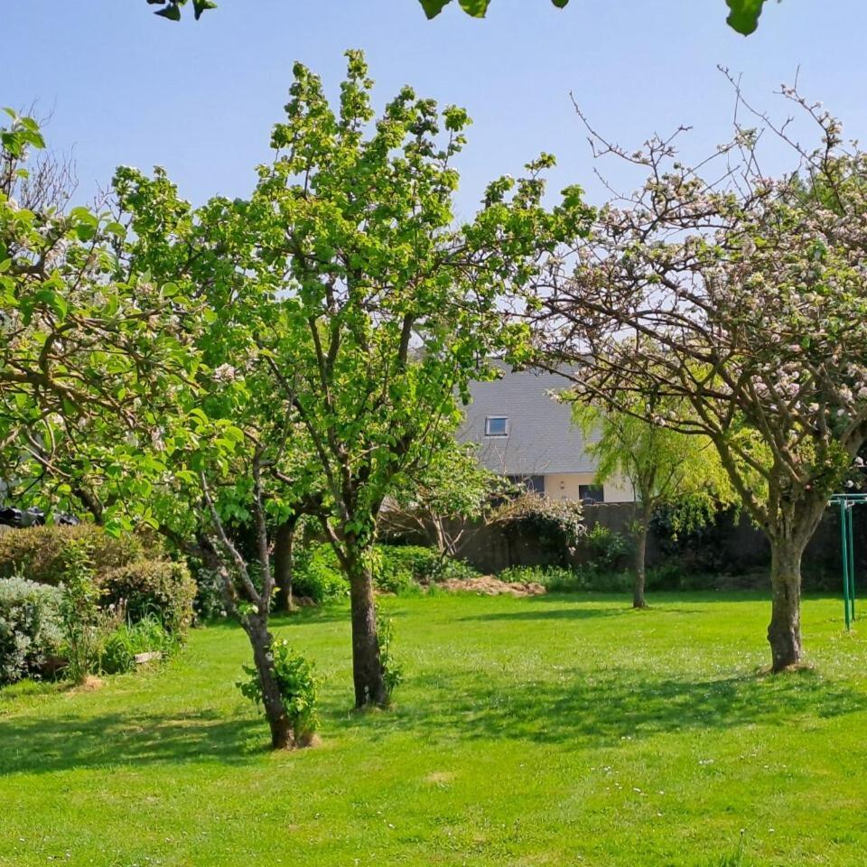 Gite Le Lac Cherrueix Extérieur photo